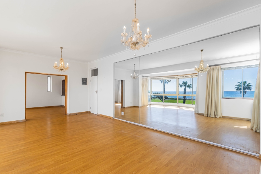 To Let 3 Bedroom Property for Rent in Sea Point Western Cape